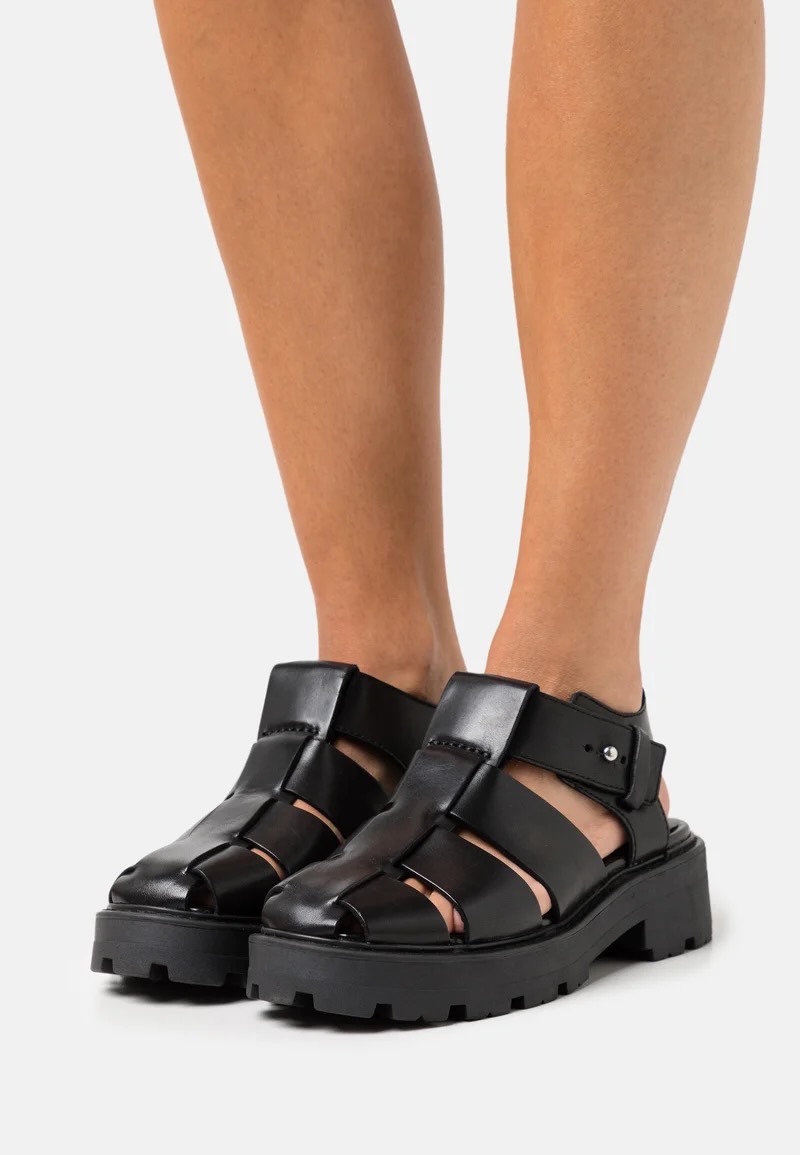 Vagabond Cosmo Fisherman Platform Sandals