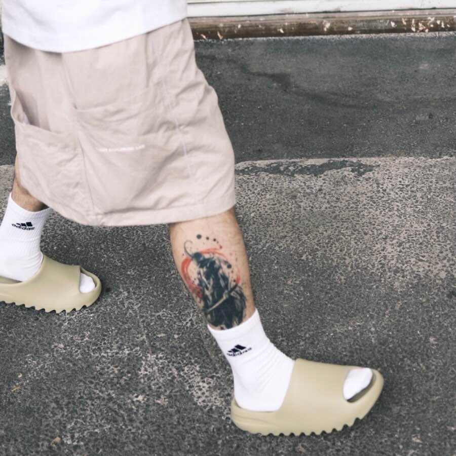 Adidas Yeezy – Slide “Pure”